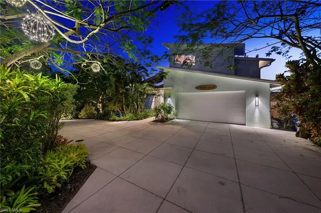 $3,389,000 | 1155 12th Street North, Naples, FL 34102