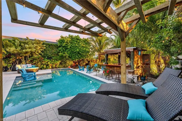 $3,389,000 | 1155 12th Street North, Naples, FL 34102