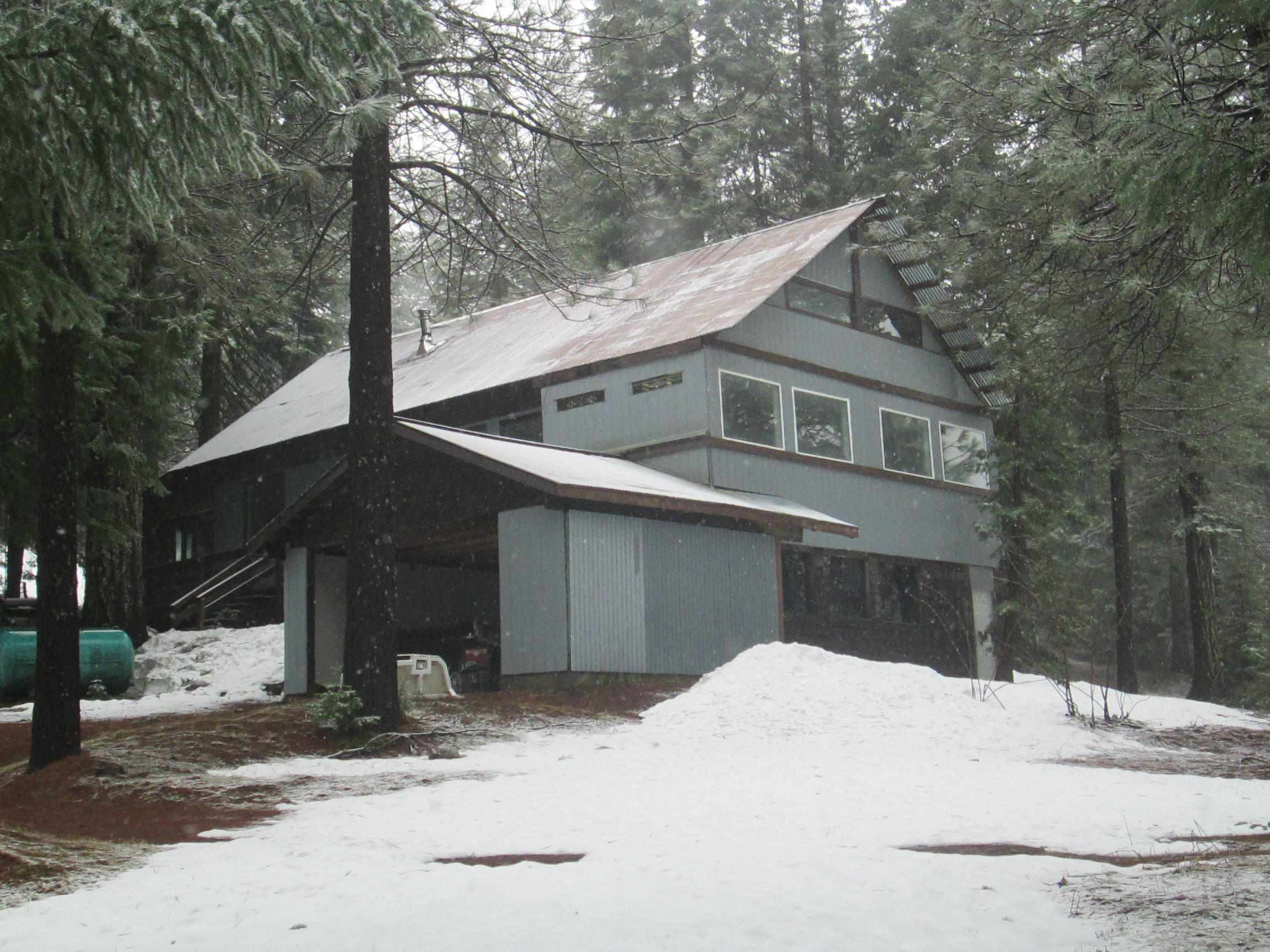 8-miles 8-miles Fs5e27 Buck Mtn Road Bridgeville, CA 95526 - Photo 1 of 1