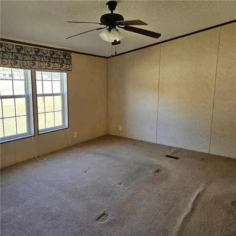 $175,000 | 915 East 9th Street, Cherryvale, KS 67335