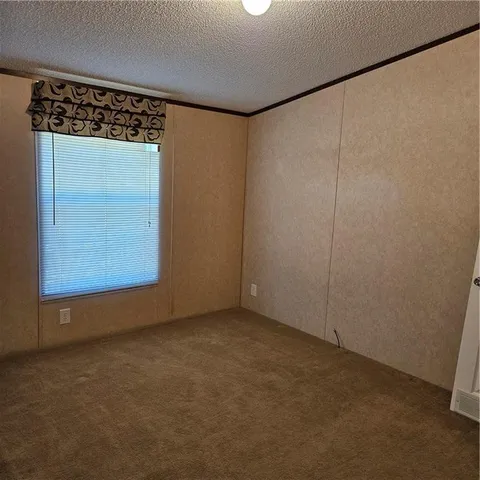 $175,000 | 915 East 9th Street, Cherryvale, KS 67335