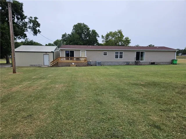 $175,000 | 915 East 9th Street, Cherryvale, KS 67335