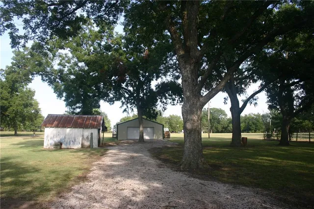 $175,000 | 915 East 9th Street, Cherryvale, KS 67335
