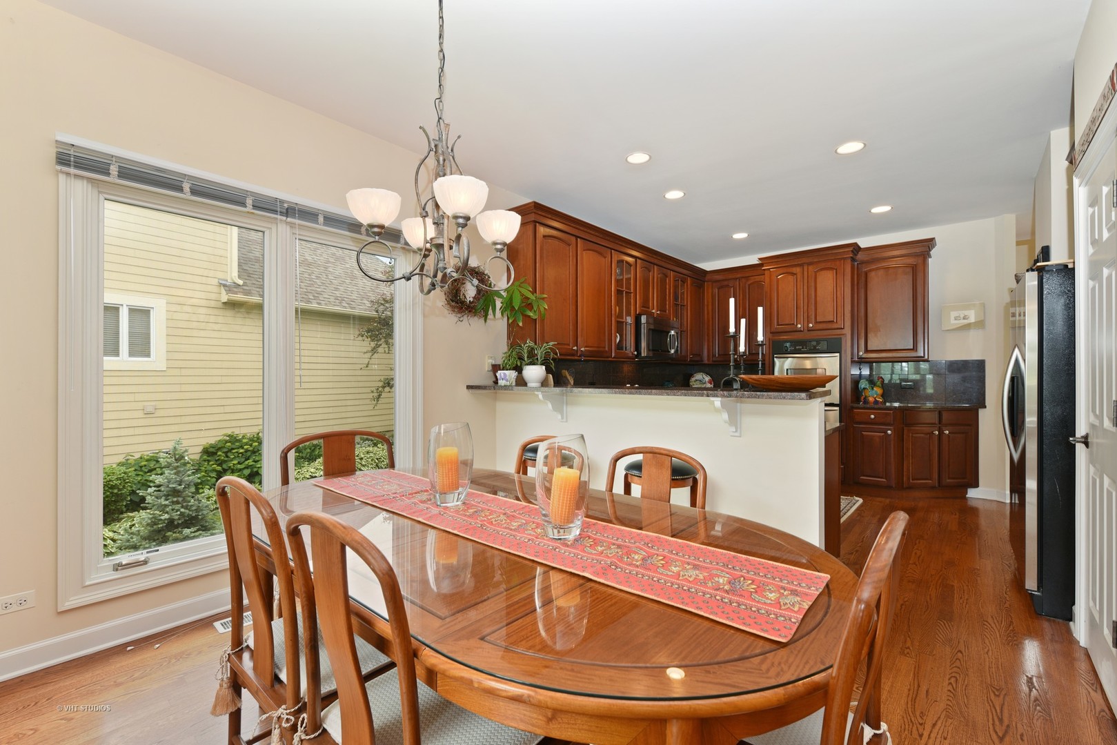2425 Ridgewood Court Aurora, IL 60502 - Photo 8 of 25