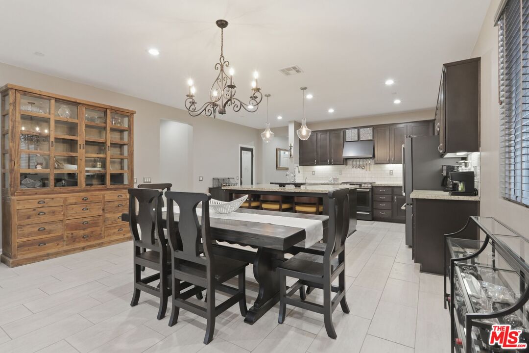 445 Edgewood Drive Fillmore, CA 93015 - Photo 12 of 41