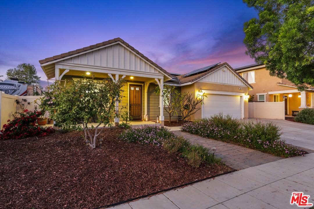 445 Edgewood Drive Fillmore, CA 93015 - Photo 3 of 41