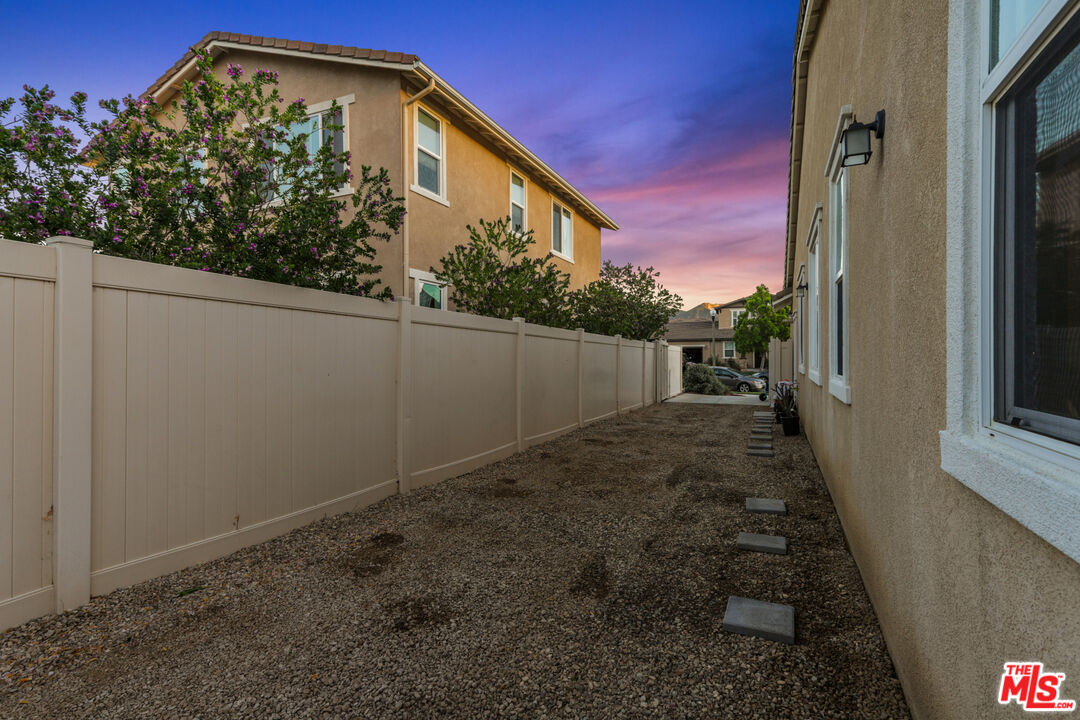 445 Edgewood Drive Fillmore, CA 93015 - Photo 33 of 41