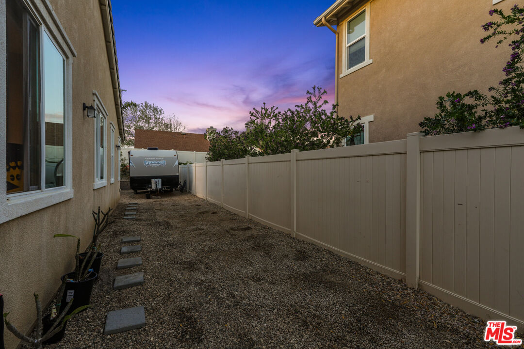 445 Edgewood Drive Fillmore, CA 93015 - Photo 34 of 41