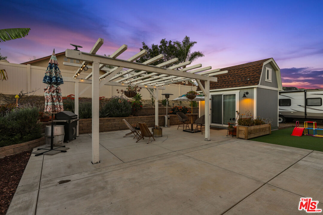 445 Edgewood Drive Fillmore, CA 93015 - Photo 35 of 41