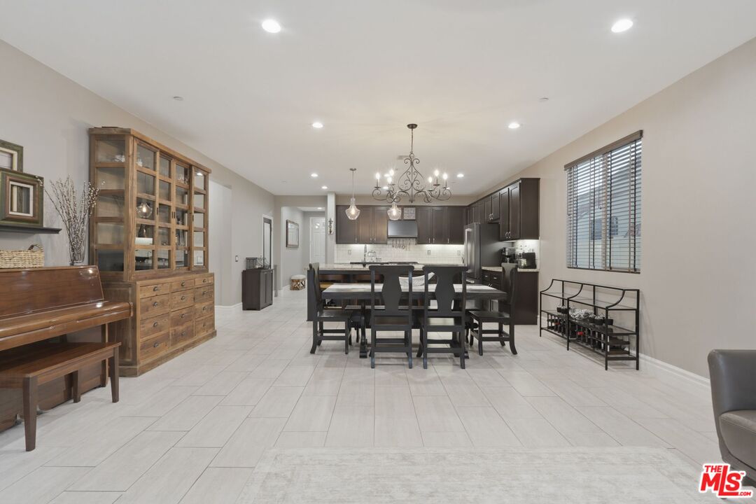 445 Edgewood Drive Fillmore, CA 93015 - Photo 8 of 41