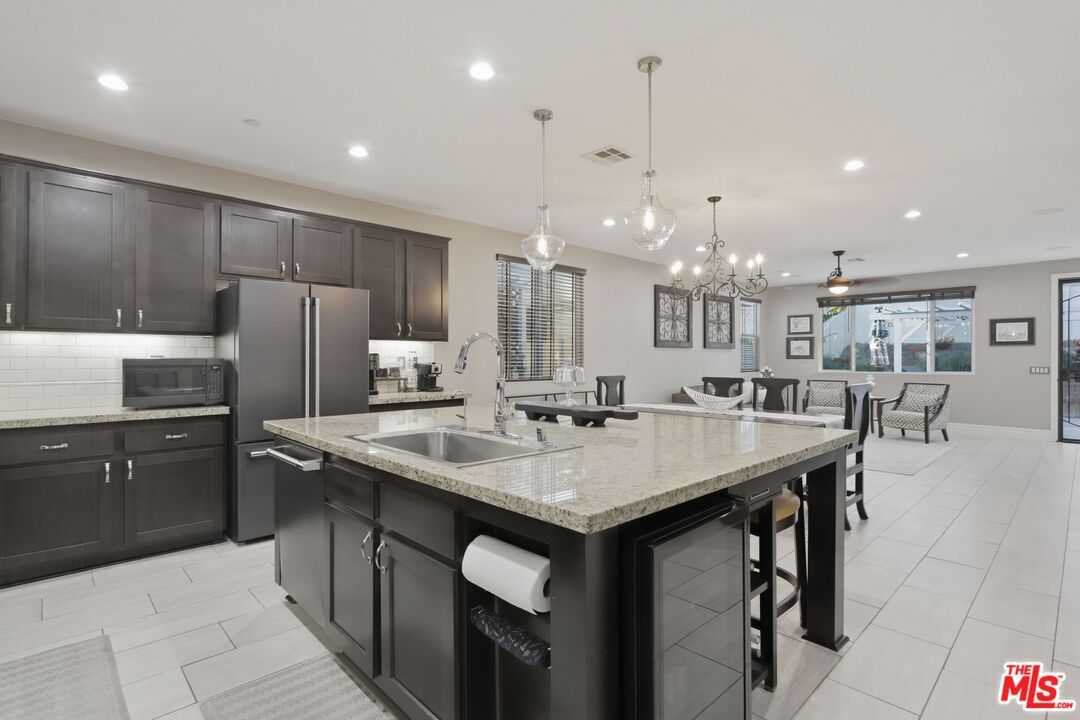 445 Edgewood Drive Fillmore, CA 93015 - Photo 10 of 41