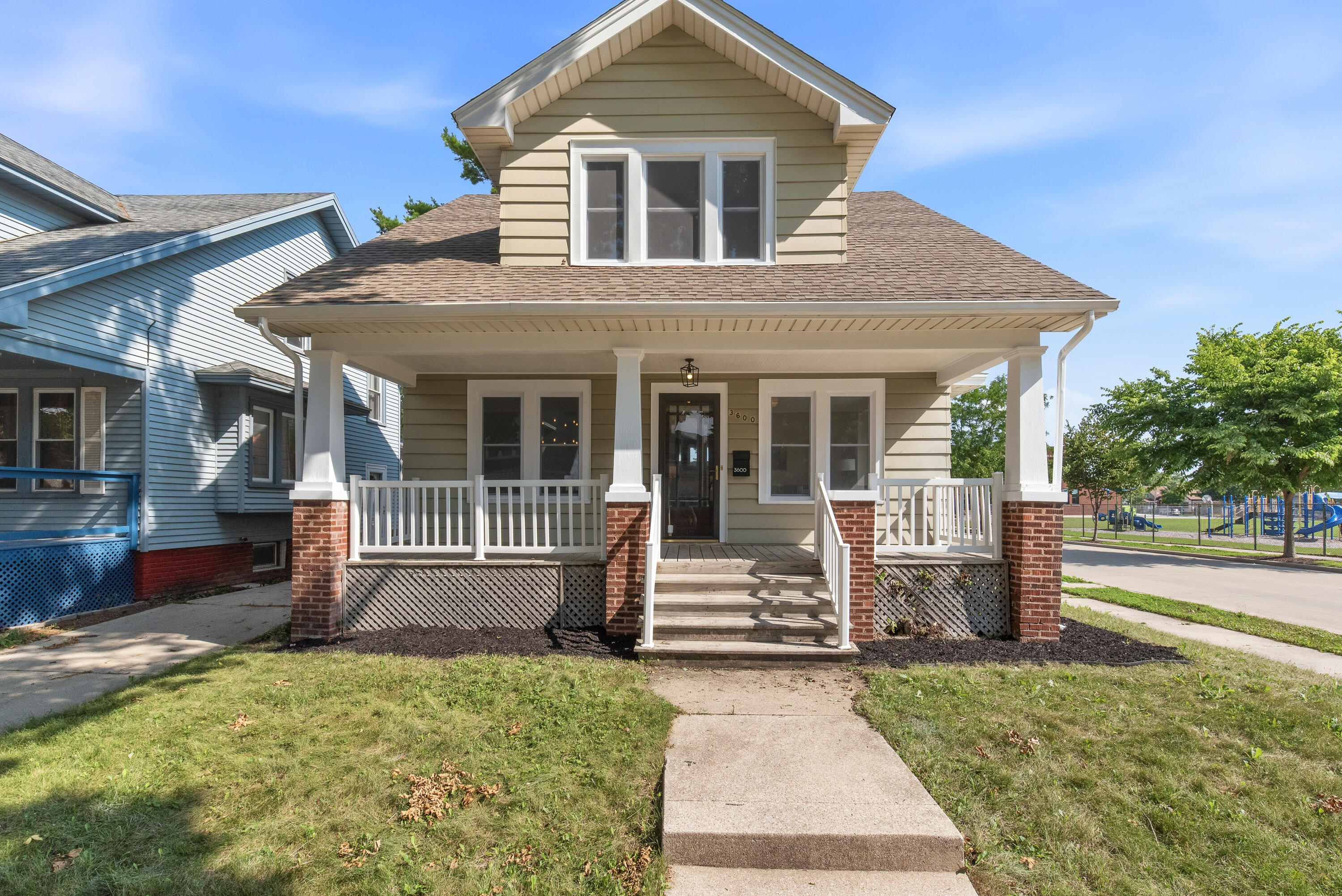 3600 Lindermann Avenue Racine, WI 53405 - Photo 1 of 24 Front of home