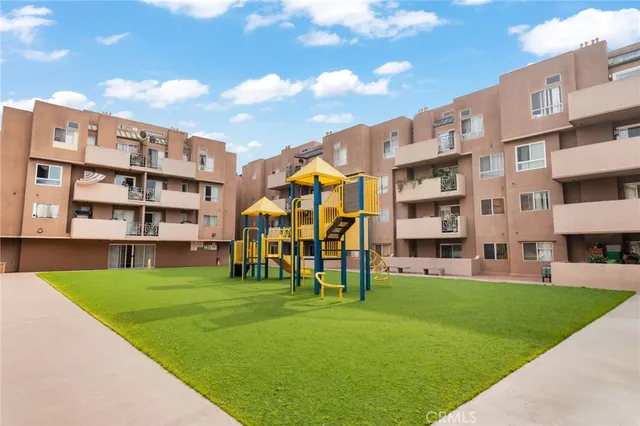 $349,000 | 450 East 4th Street, Unit 344, Santa Ana, CA 92701