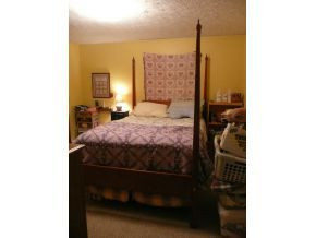 435 Ridgefields Road, Unit 1B Kingsport, TN 37660 - Photo 6 of 9 Master Bedroom