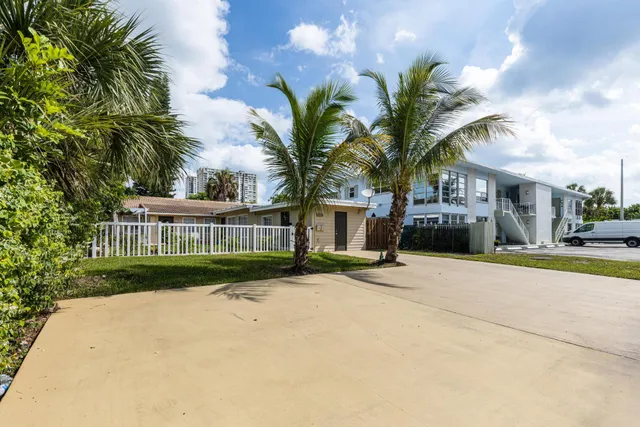 $1,290,000 | 3311 Southeast 6th Street, Pompano Beach, FL 33062