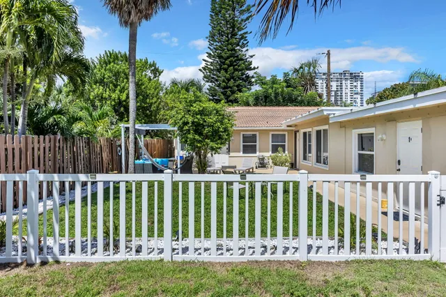 $1,290,000 | 3311 Southeast 6th Street, Pompano Beach, FL 33062