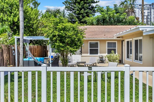 $1,290,000 | 3311 Southeast 6th Street, Pompano Beach, FL 33062