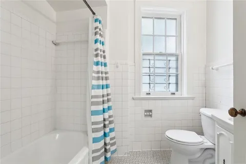 $6,000,000 | 5402 St Charles Avenue, New Orleans, LA 70115