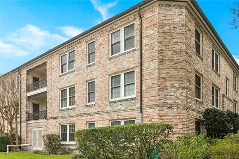 $6,000,000 | 5402 St Charles Avenue, New Orleans, LA 70115