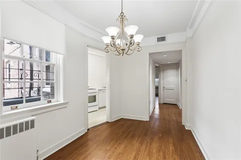 $6,000,000 | 5402 St Charles Avenue, New Orleans, LA 70115