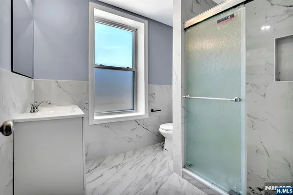 $1,700 | 157 Clifton Avenue, Newark, NJ 07104