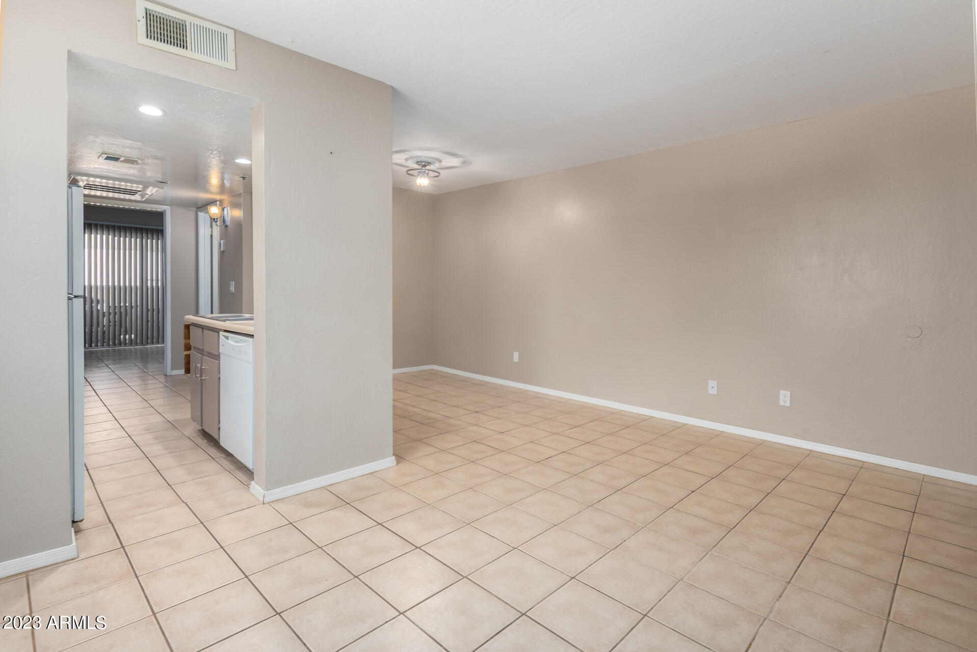 12123 West Bell Road, Unit 129 Surprise, AZ 85378 - Photo 7 of 21 Dining and Kitchen