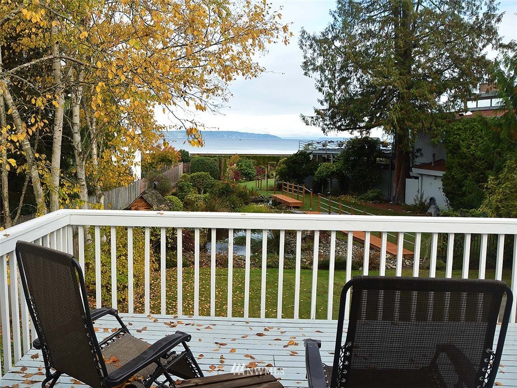 8311 Talbot Road Edmonds, WA 98026 - Photo 2 of 24 Gallery Image 2