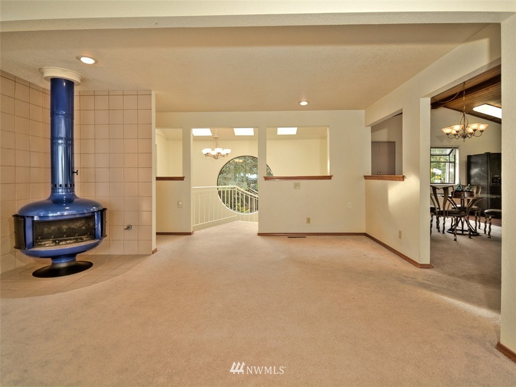 8311 Talbot Road Edmonds, WA 98026 - Photo 15 of 24 Gallery Image 15