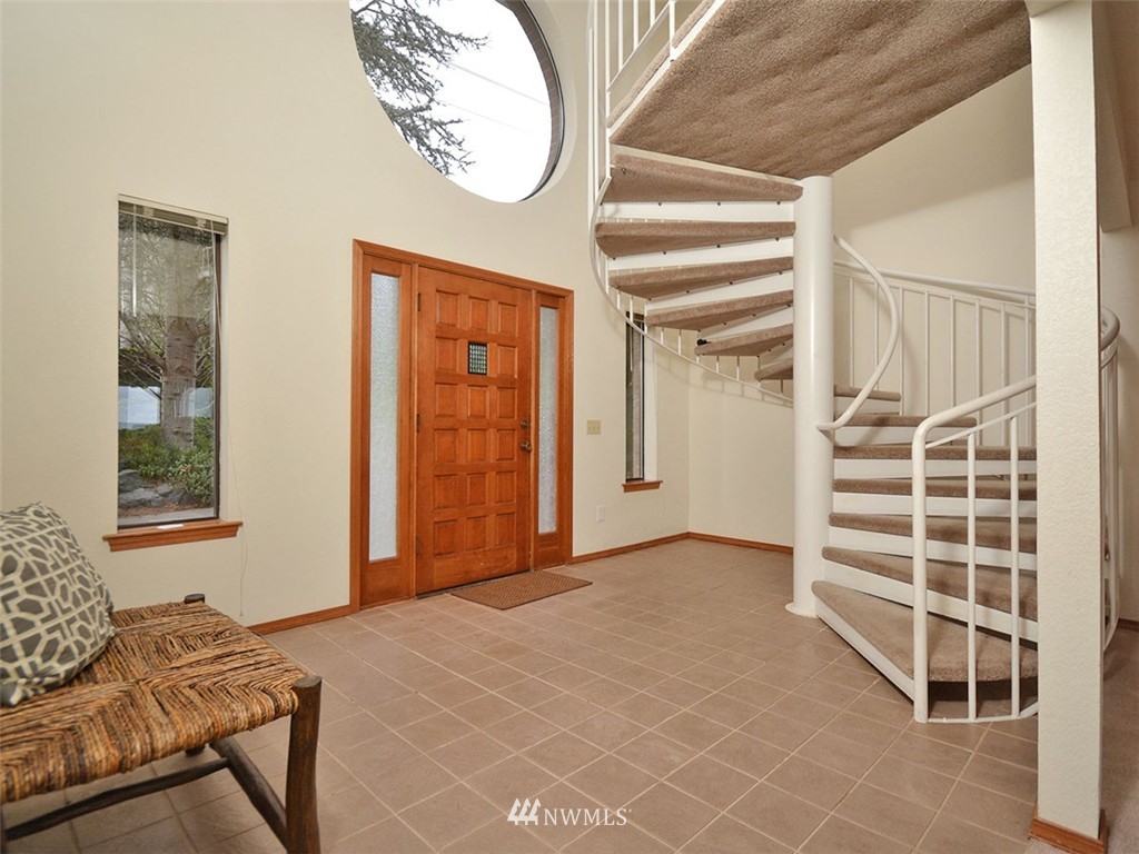 8311 Talbot Road Edmonds, WA 98026 - Photo 17 of 24 Gallery Image 17