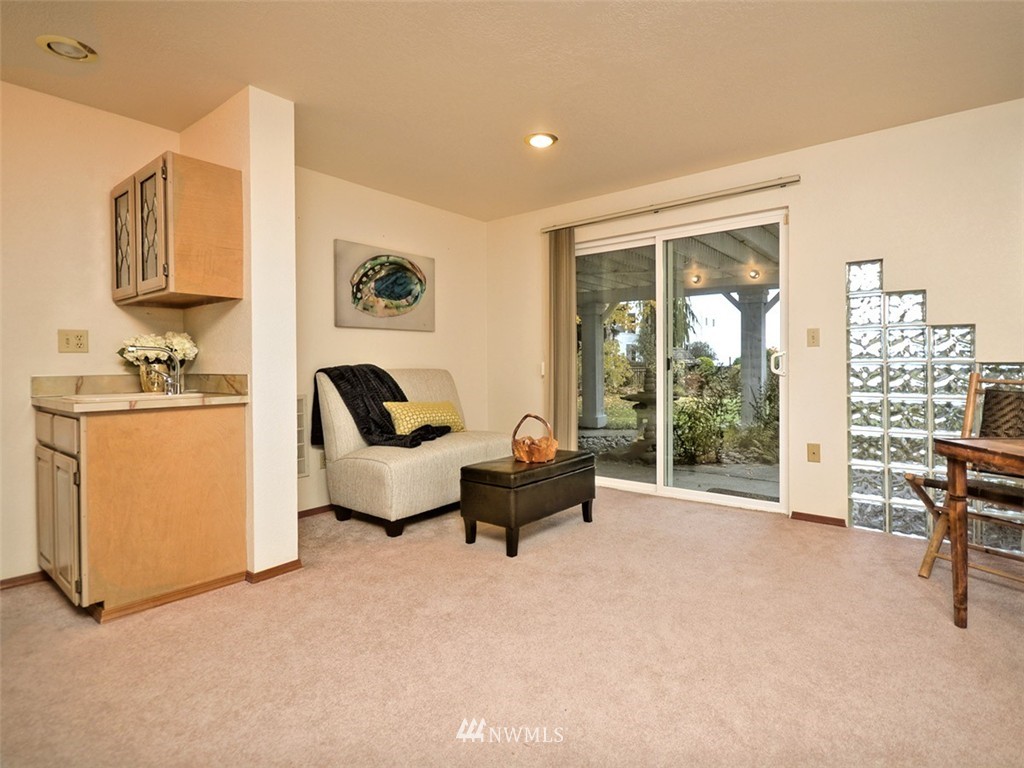 8311 Talbot Road Edmonds, WA 98026 - Photo 19 of 24 Gallery Image 19