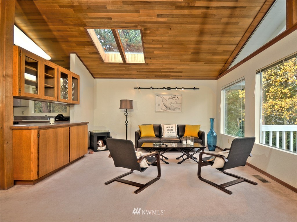 8311 Talbot Road Edmonds, WA 98026 - Photo 6 of 24 Gallery Image 6