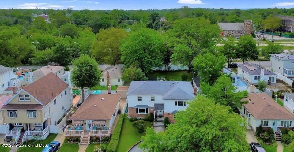 160 Rathbun Avenue Staten Island, NY 10312 - Photo 2 of 37 an aerial view of a house