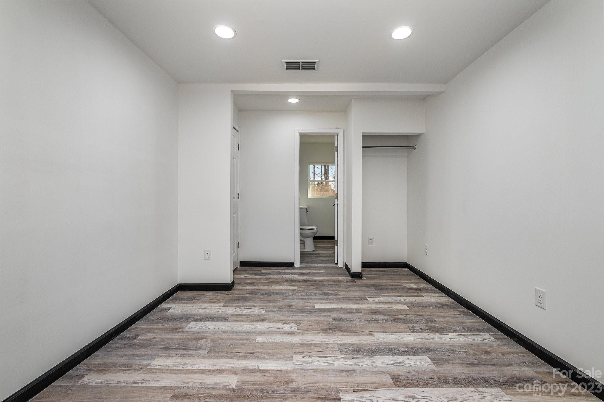 6922 Pear Tree Road Charlotte, NC 28216 - Photo 16 of 26