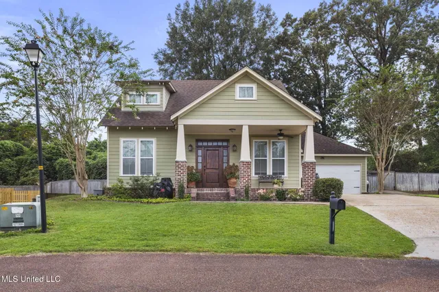 $329,900 | 3 Oakwood Glen Drive, Clinton, MS 39056