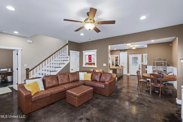 $339,900 | 3 Oakwood Glen Drive, Clinton, MS 39056