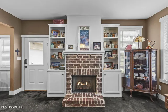 $329,900 | 3 Oakwood Glen Drive, Clinton, MS 39056