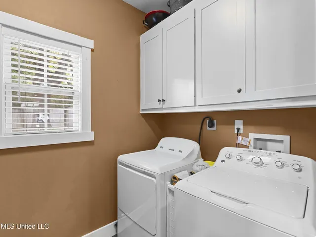 $329,900 | 3 Oakwood Glen Drive, Clinton, MS 39056