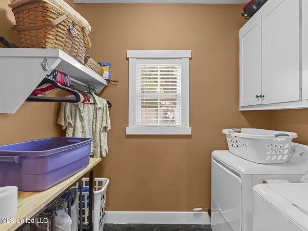 $339,900 | 3 Oakwood Glen Drive, Clinton, MS 39056