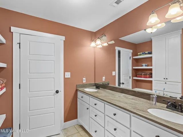 $329,900 | 3 Oakwood Glen Drive, Clinton, MS 39056