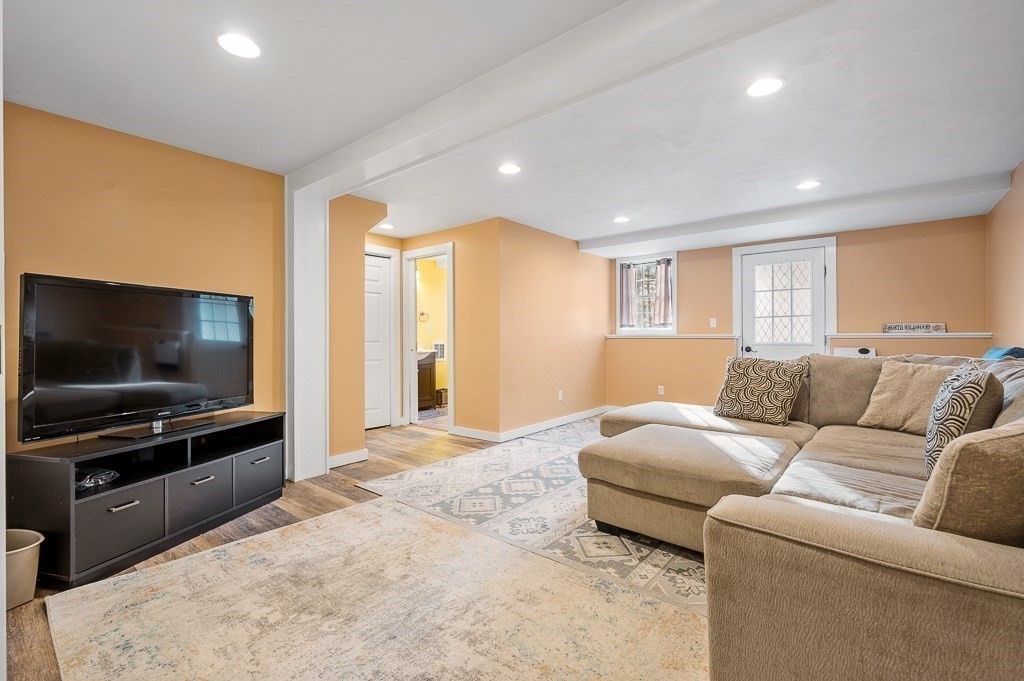 94 Haggerty Road Charlton, MA 01507 - Photo 31 of 41
