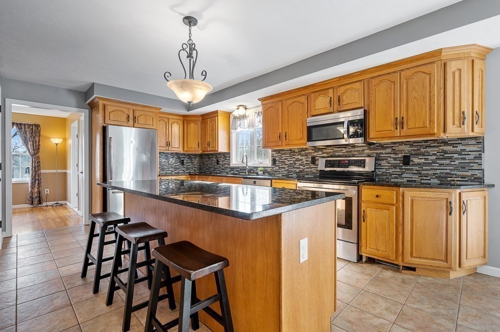 94 Haggerty Road Charlton, MA 01507 - Photo 7 of 41