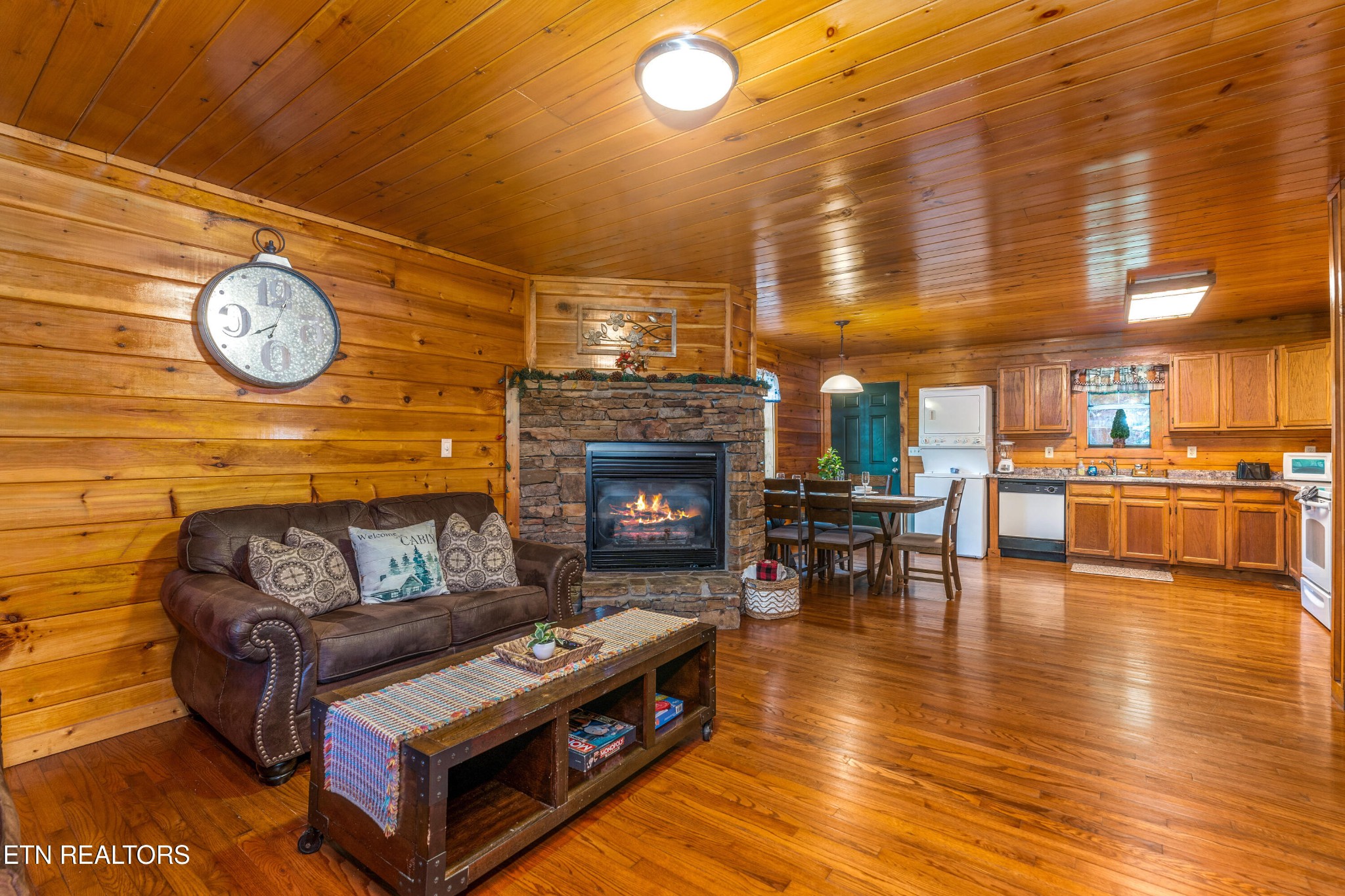 3272 Lost Branch Road Sevierville, TN 37862 - Photo 14 of 40 Gallery Image 14