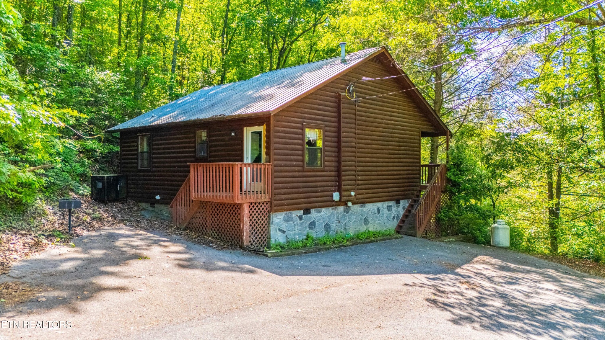 3272 Lost Branch Road Sevierville, TN 37862 - Photo 2 of 40 Gallery Image 2
