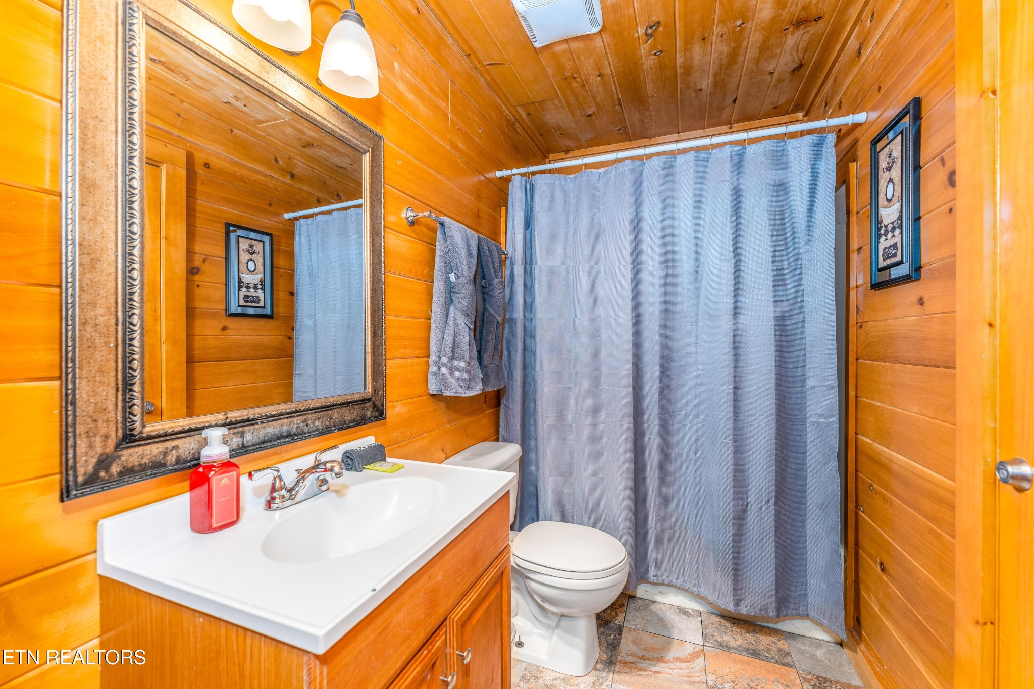 3272 Lost Branch Road Sevierville, TN 37862 - Photo 7 of 40 Gallery Image 7