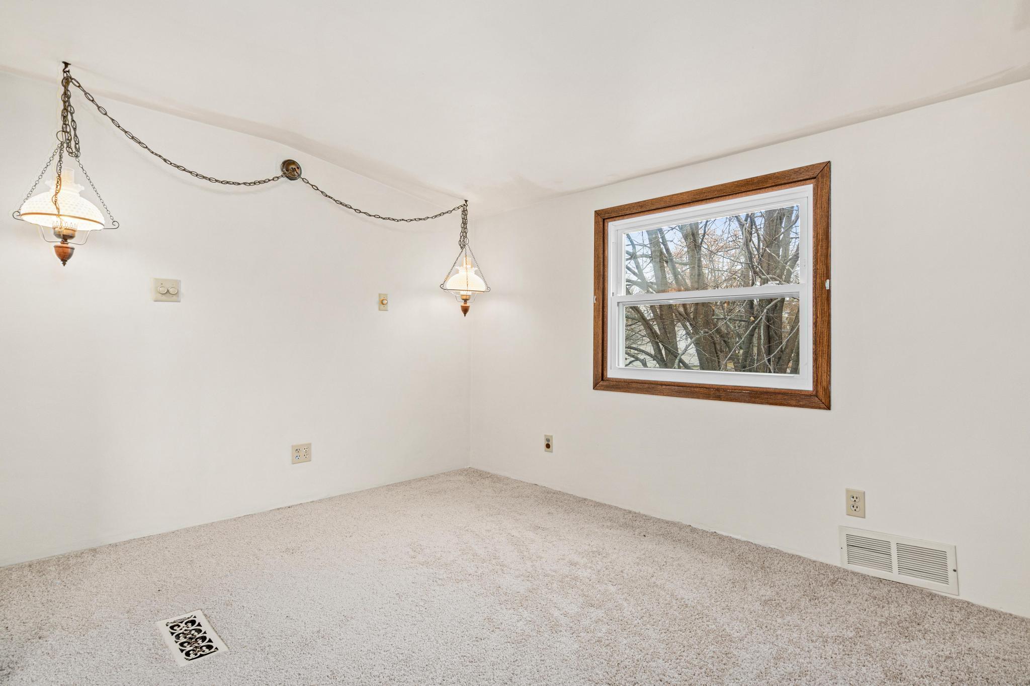 2466 Clearview Avenue Mounds View, MN 55112 - Photo 11 of 40