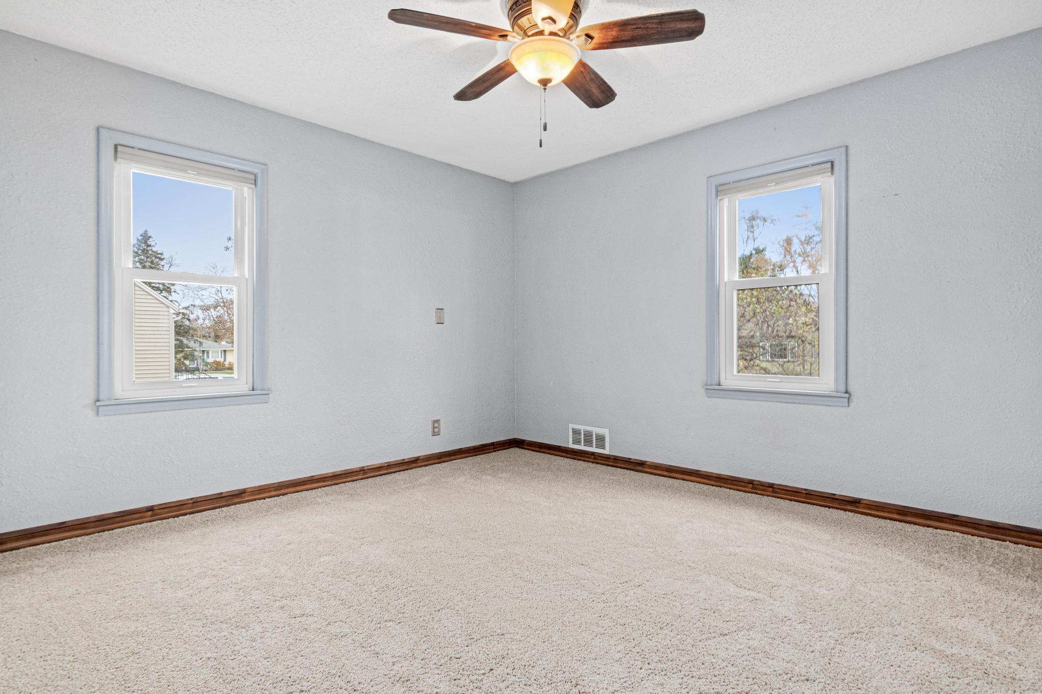 2466 Clearview Avenue Mounds View, MN 55112 - Photo 13 of 40