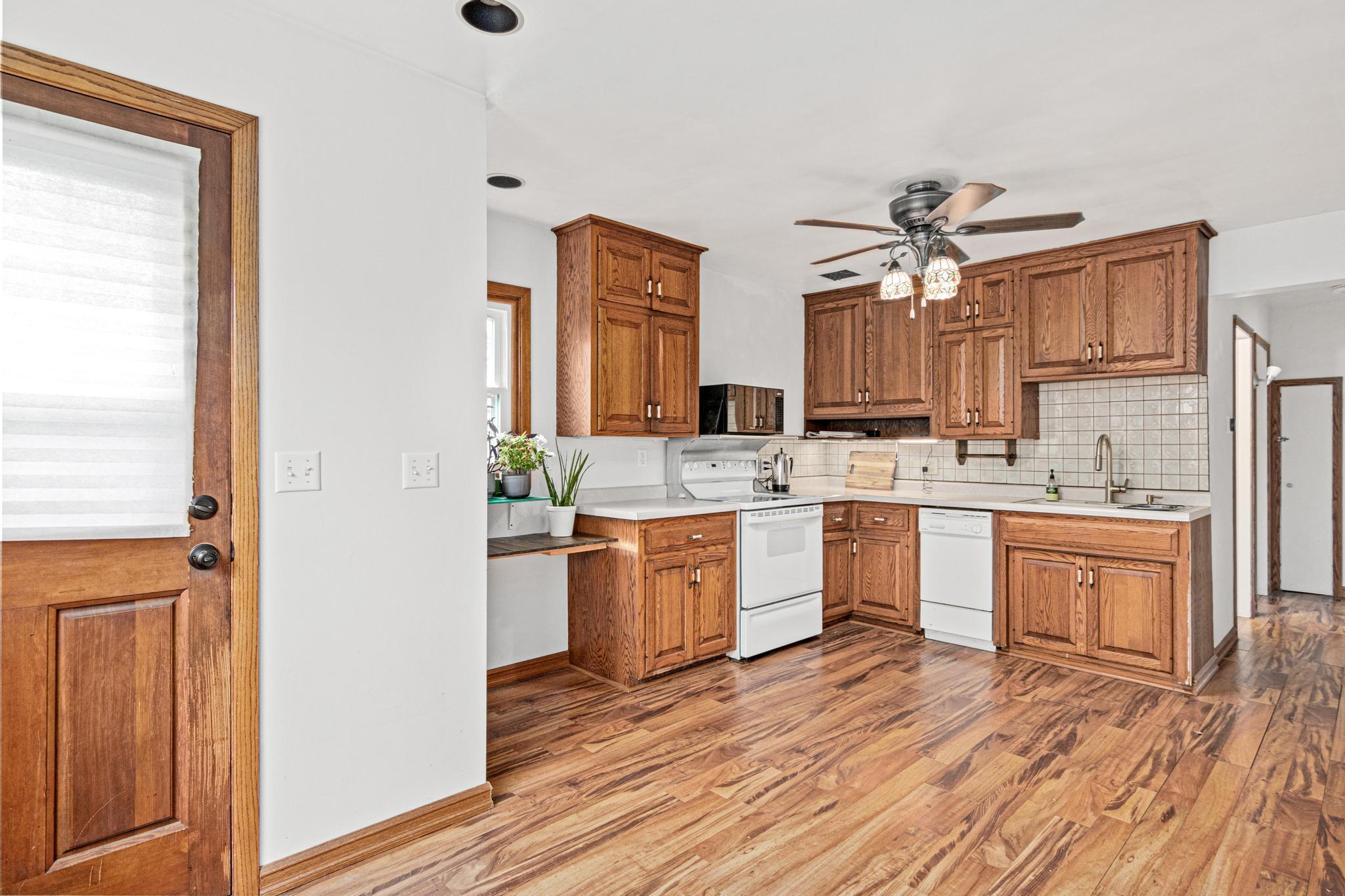 2466 Clearview Avenue Mounds View, MN 55112 - Photo 6 of 40