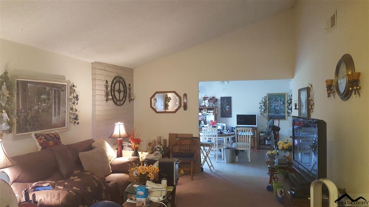 11040 Hillcrest Road, Unit 11040 HIRSCHFELD WAY RAN Rancho Cordova, CA 95670 - Photo 20 of 37