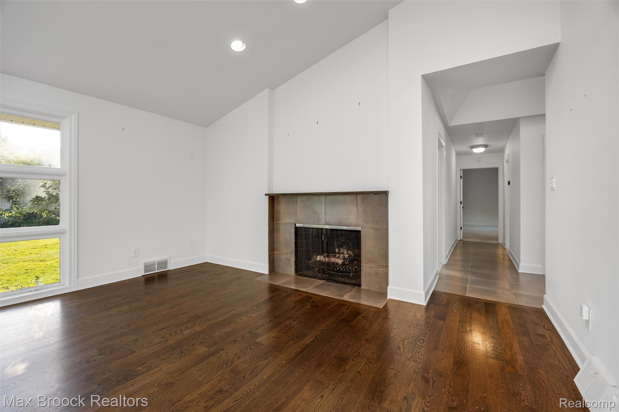 3797 South Darlington Road Bloomfield Hills, MI 48301 - Photo 19 of 63 Fireplace
