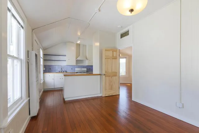 $3,300 | 2835 23rd Street, San Francisco, CA 94110